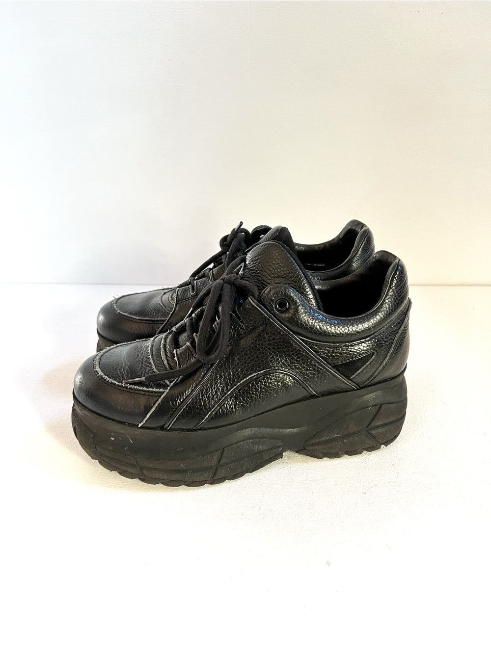 L'INTERVALLE | Black Chunky Sneakers - Picture 6 of 6